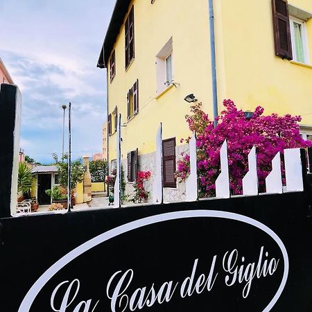 La Casa Del Giglio Hotel Albenga Exterior photo